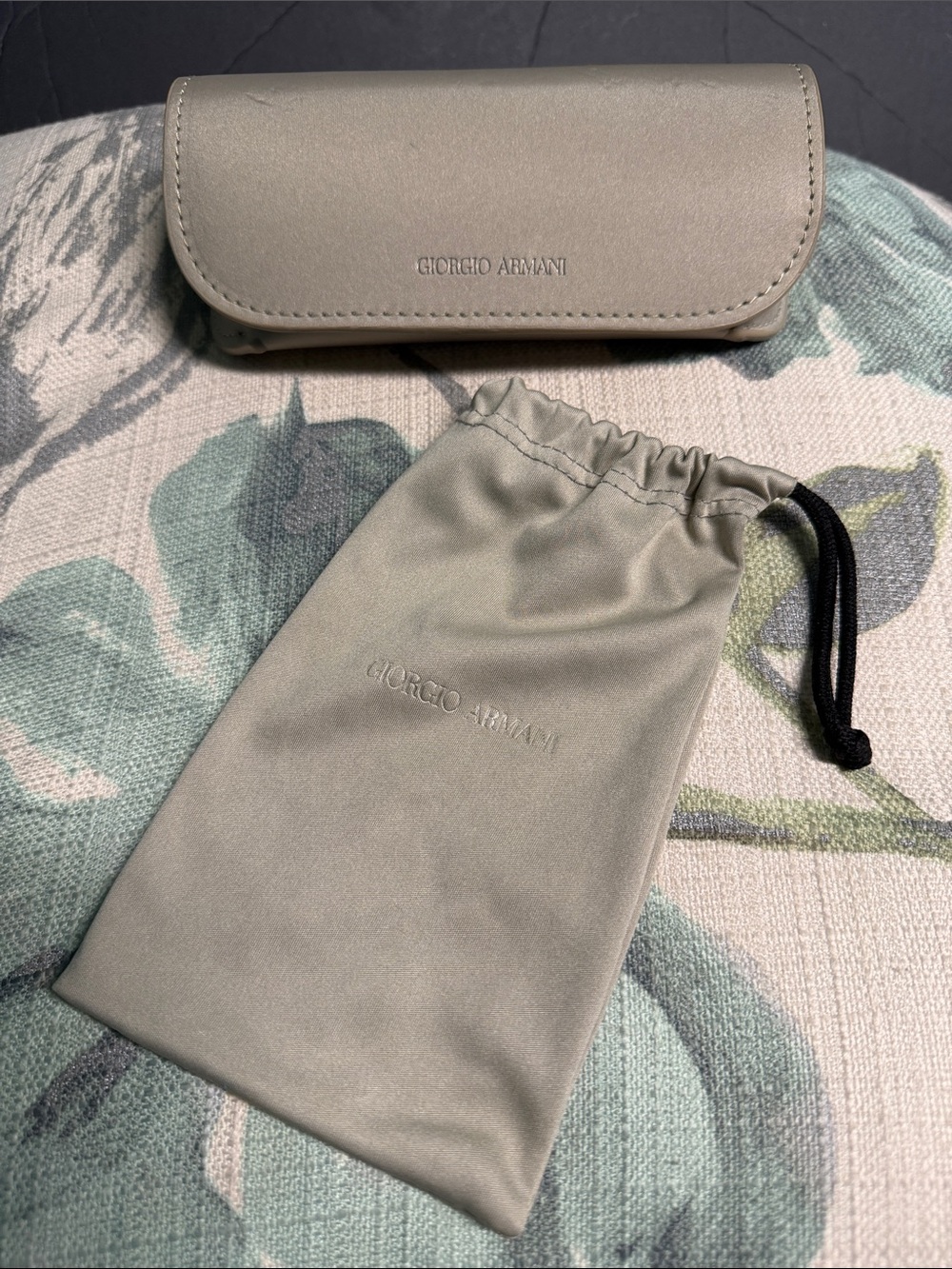 GIORGIO ARMANI SILVERY GRAY NYLON SUNGLASSES CASE & MATCHING DRAWSTRING POUCH